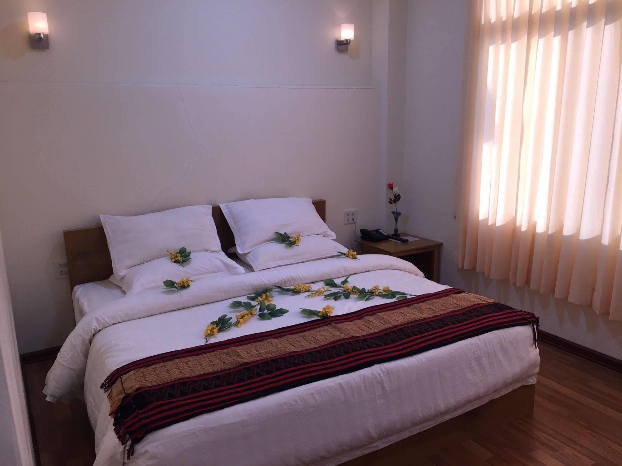 Inle Star Hotel Nyaung Shwe Bagian luar foto